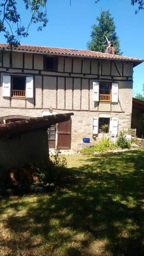 Maison Spacieuse A St Constant Fournoules Avec Jardin Saint-Constant Exteriér fotografie